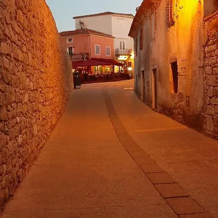 Krk Peter Lindpointner Апартаменты